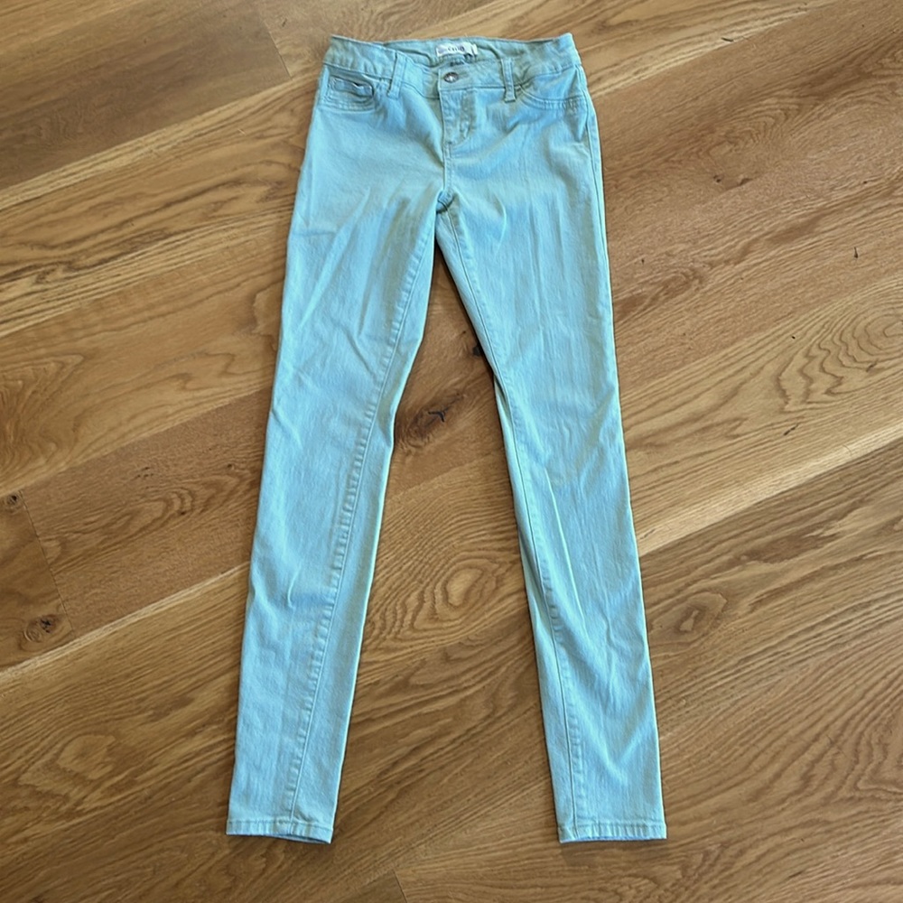 Super skinny stretchy jeans